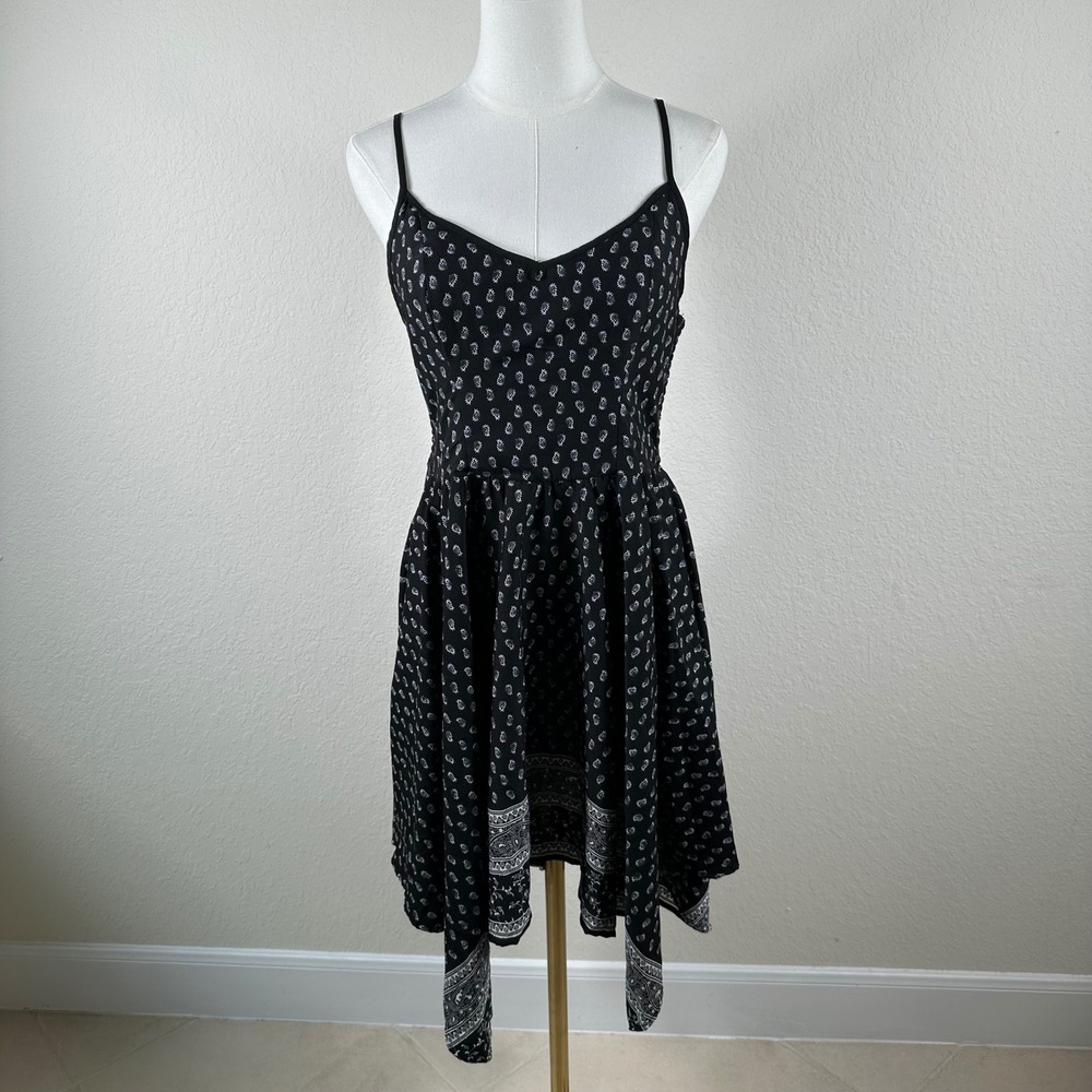 Hollister Fit & Flare Dress Womens L Black Paisley Handkerchief Hem Smocked Sun